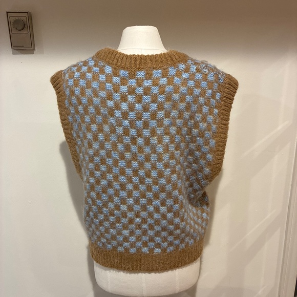Sweater Vest Brown and Blue - Picture 2 of 5